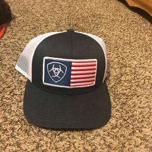 Ariat America hat never worn!